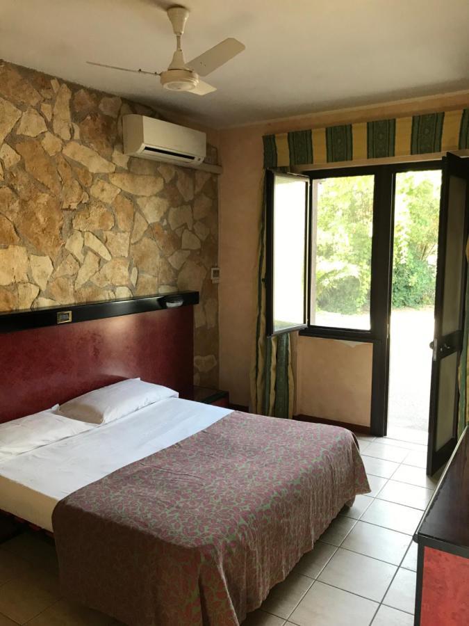 American Motel Cisterna di Latina Exterior photo